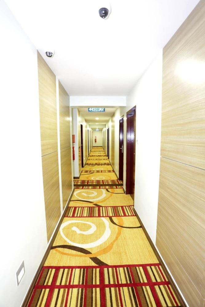 City Garden Hotel Тавау Экстерьер фото