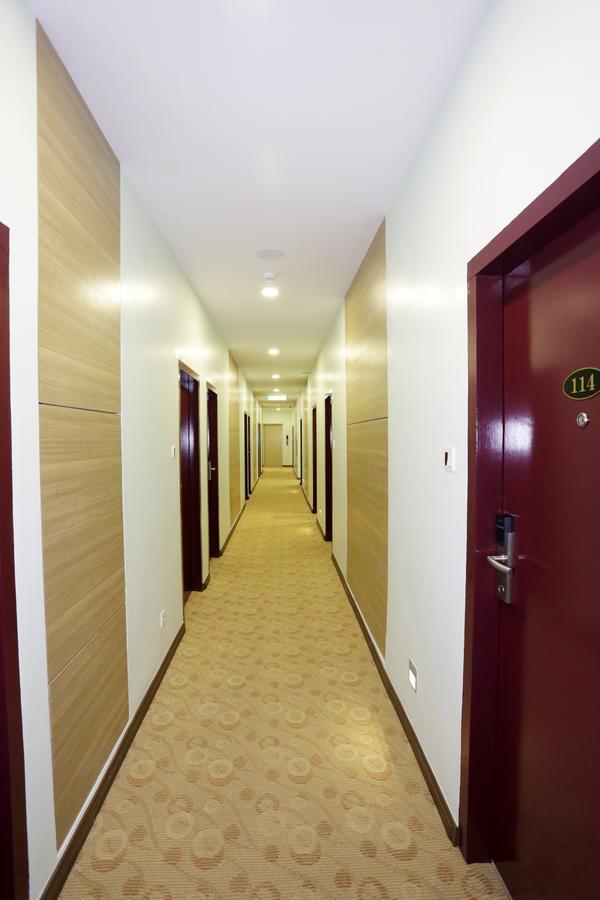 City Garden Hotel Тавау Экстерьер фото